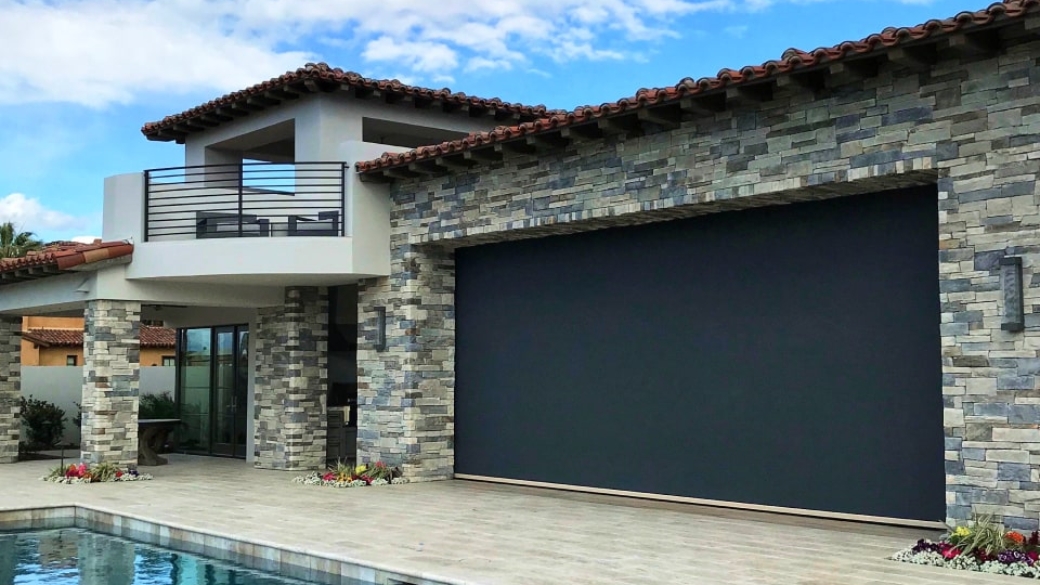 Exploring the Superiority of Magnatrack Screens Over Keeter or Zipper System Screens